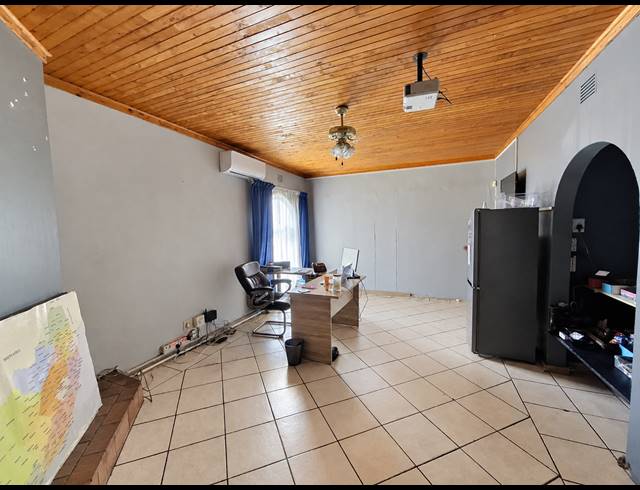 6 BEDROOM HOUSE FOR SALE IN VANDERBIJLPARK SE 2